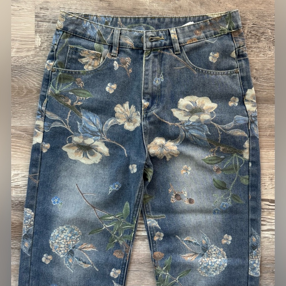 YNS Generic Sz-Xs. Women's straight-leg jeans with a floral print, loose, high- - Picture 10 of 15